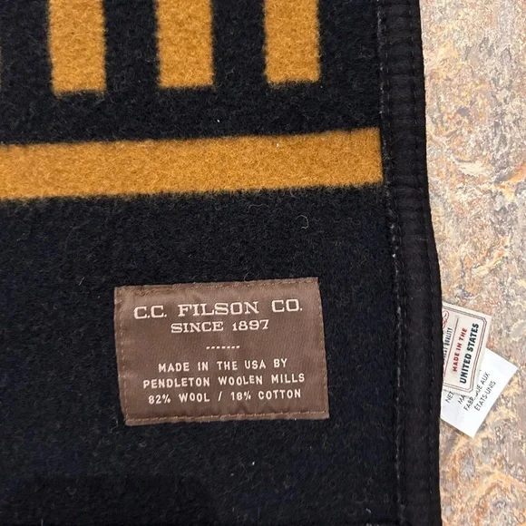 Filson Pendleton Wool Blanket - Picture 3 of 9